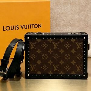 Louis Vuitton Clutch Box Monogram Macassar